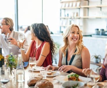 Billings Hookup | Where to Pick Up and Date Girls in Billings Group of people having lunch together