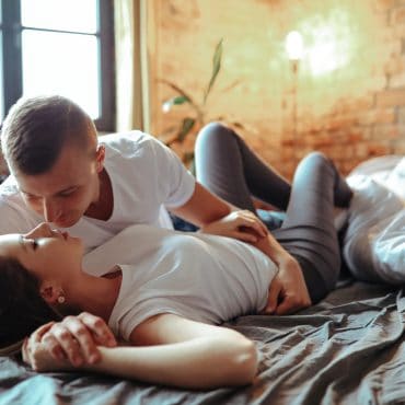 Chicago Hookup | Where to Pick Up and Date Girls in Chicago
