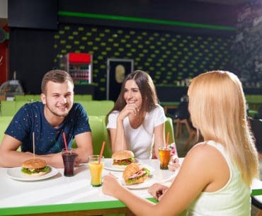 Colorado Springs Hookup | Where to Pick Up and Date Girls in Colorado Group of local singles hanging out in a cafe