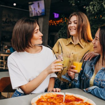 Lancaster Hookup | Where to Date and Pick Up Girls in Lancaster