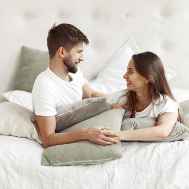 Cairns Hookup | Where to Pick Up and Date Girls in Cairns