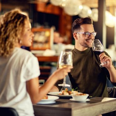 Topeka Hookup | Where to Pick Up and Date Girls in Topeka